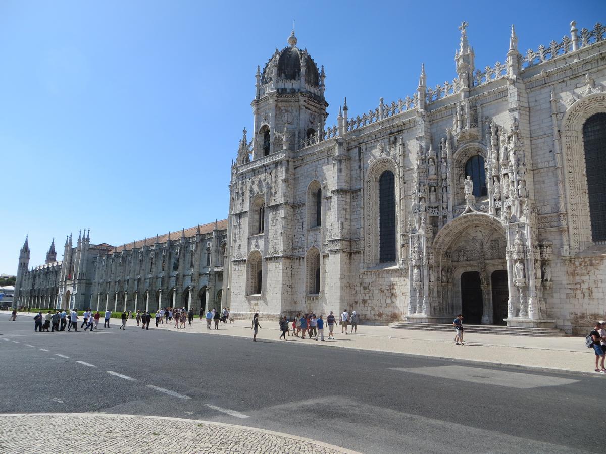 Go Native Lisbon - Principe Real Apartman Kültér fotó